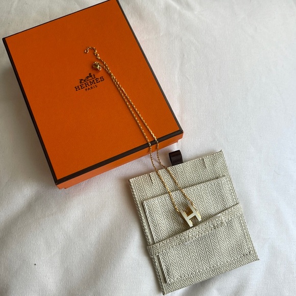 Hermes Jewelry - HERMES POP H pendant white / gold